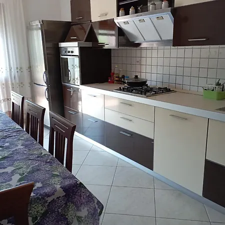 בית הארחה Stanze Vicino Al Mare - Miraka 3*